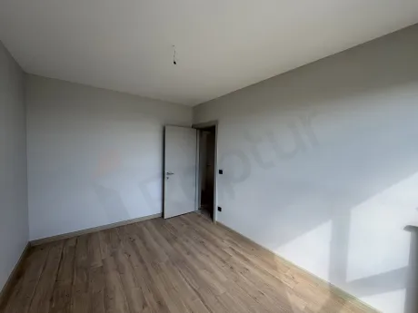 İstanbul Beylikdüzü'nde modern ve ferah bir yatak odası tasarımı.
