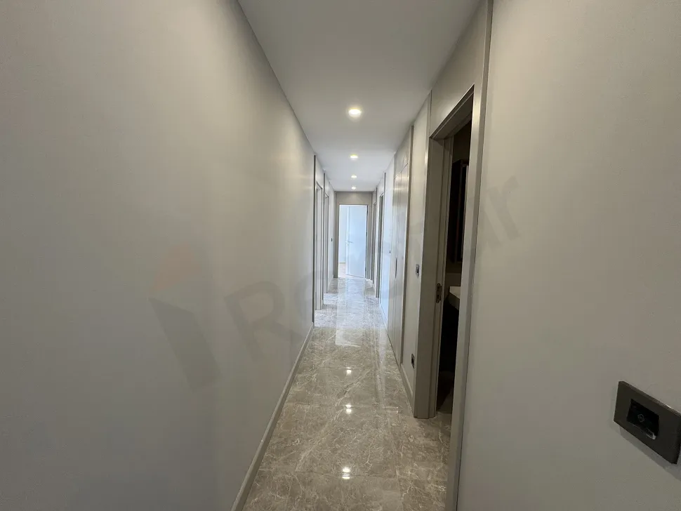 Daire içi modern tasarımlı merdiven