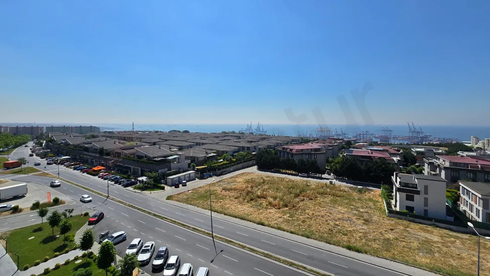 Beylikdüzü'nde panoramik şehir ve deniz manzarası