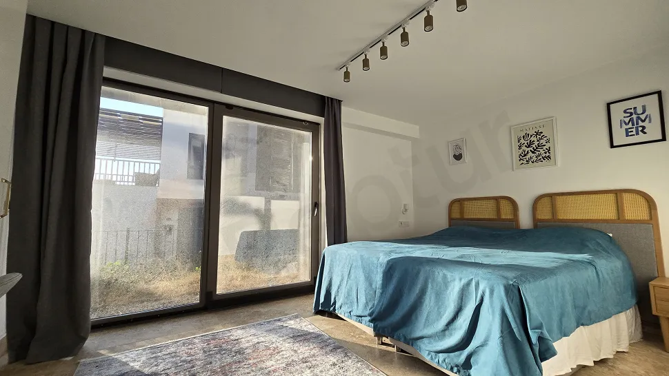 Muğla Milas'ta Taşınmaya Hazır, Deniz ve Koy Manzaralı Satılık 3+1 Villa