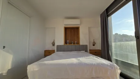 Muğla Milas'ta Taşınmaya Hazır, Deniz ve Koy Manzaralı Satılık 3+1 Villa