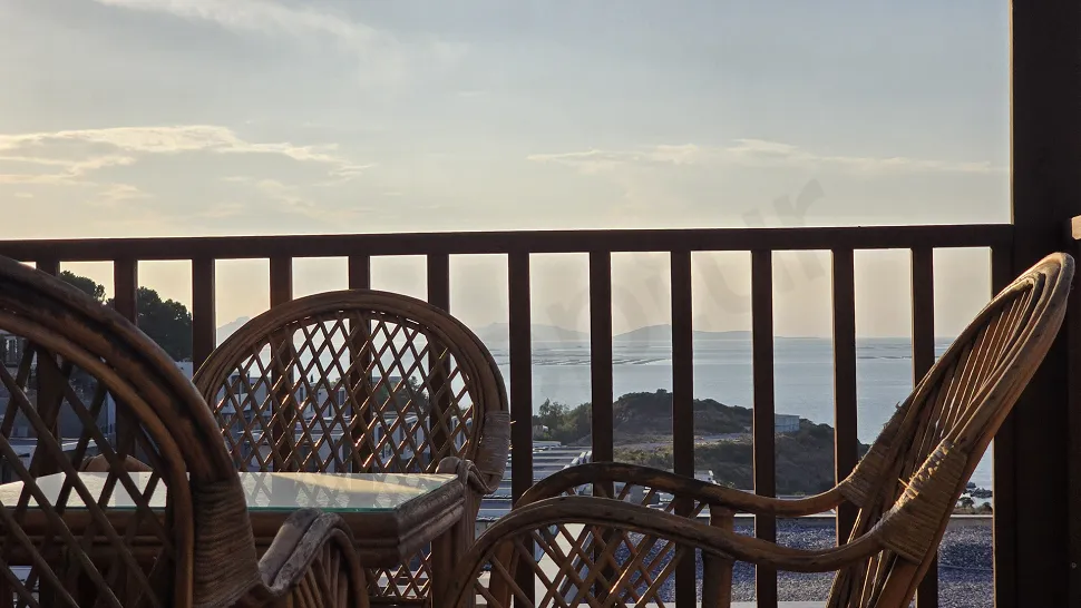 Muğla Milas'ta Taşınmaya Hazır, Deniz ve Koy Manzaralı Satılık 3+1 Villa