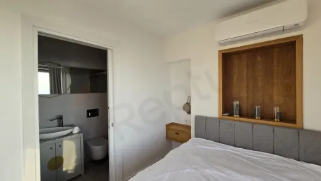 Muğla Milas'ta Taşınmaya Hazır, Deniz ve Koy Manzaralı Satılık 3+1 Villa