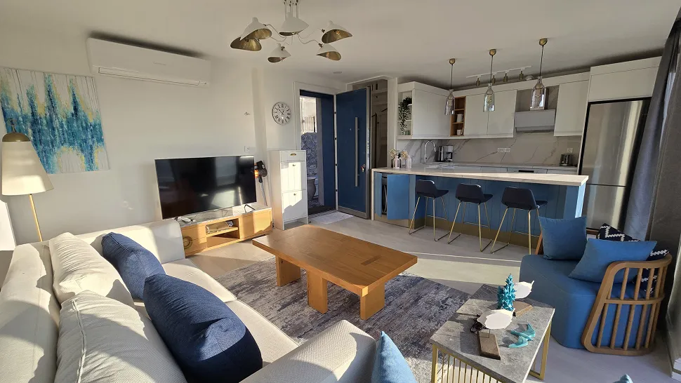 Muğla Milas'ta Taşınmaya Hazır, Deniz ve Koy Manzaralı Satılık 3+1 Villa