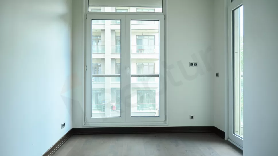 Beyoğlu'nda Sosyal Donatılı Satılık Geniş Lüks Site Dairesi