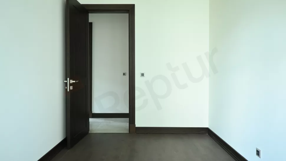 Beyoğlu'nda Sosyal Donatılı Satılık Geniş Lüks Site Dairesi