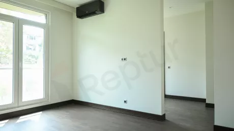 Beyoğlu'nda Sosyal Donatılı Satılık Geniş Lüks Site Dairesi