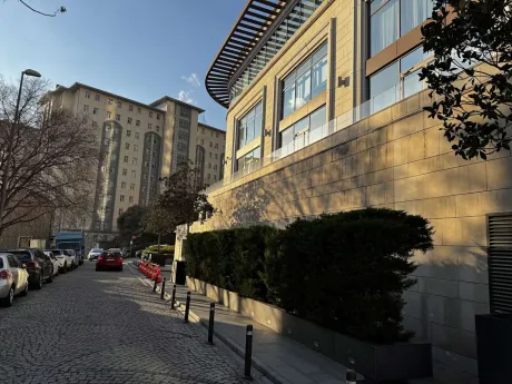Nişantaşı ve Sahile Yürüme Mesafesinde, Tarihi Binada 2+1 Yatırım Fırsatı