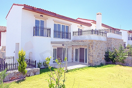 Bodrum'da satılık villa bahçesi fotoğrafı.