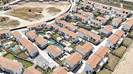 Bodrum'da panoramik manzaralı villa fotoğrafı.