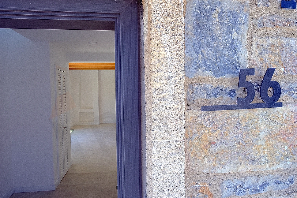 Aydınlık daire giriş alanı.