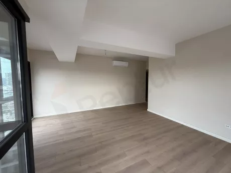 Modern tasarımlı, geniş ve kullanışlı açık mutfak alanı