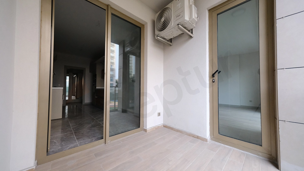 Geniş Balkon Görünümü