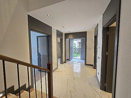 Villa giriş kapısı görseli