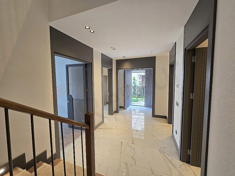 Villa giriş kapısı görseli
