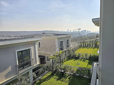 Başakşehir'de satılık villa manzara görüntüsü.