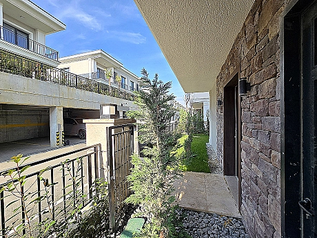 Villa giriş kapısı görseli