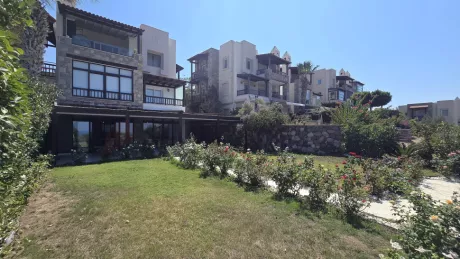 Bodrum Yalıkavak’ta Özel Yaşam Alanına Sahip Satılık Kapanmaz Deniz Manzaralı 4+1 Dubleks Villa