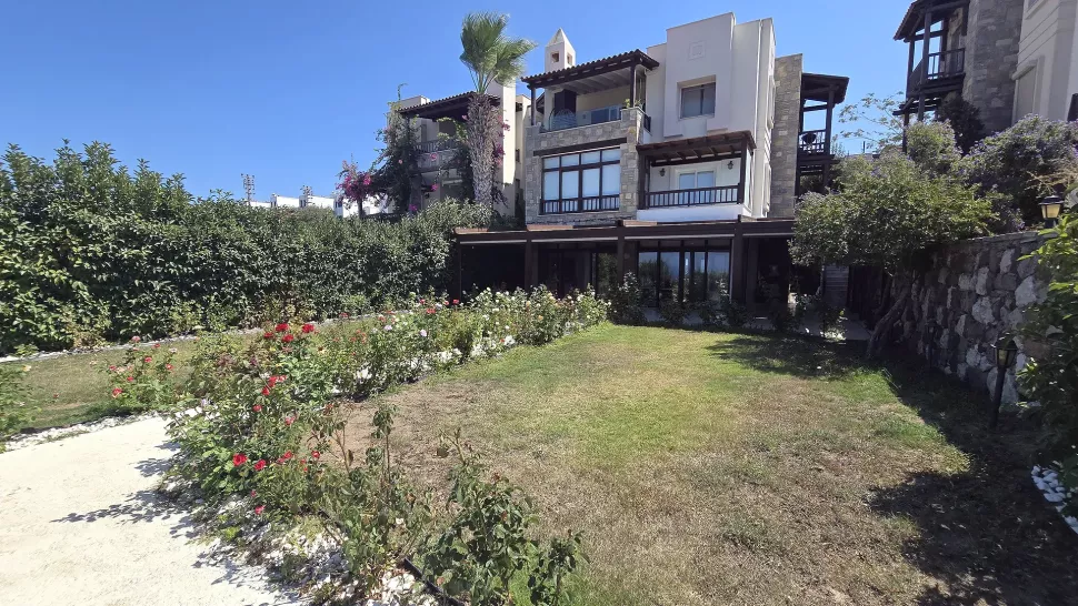 Bodrum Yalıkavak’ta Özel Yaşam Alanına Sahip Satılık Kapanmaz Deniz Manzaralı 4+1 Dubleks Villa