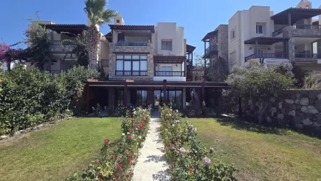 Bodrum Yalıkavak’ta Özel Yaşam Alanına Sahip Satılık Kapanmaz Deniz Manzaralı 4+1 Dubleks Villa