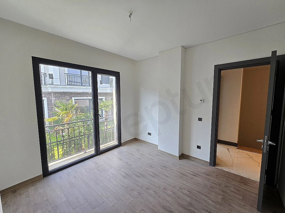 Başakşehir'de satılık villa yatak odası görseli.
