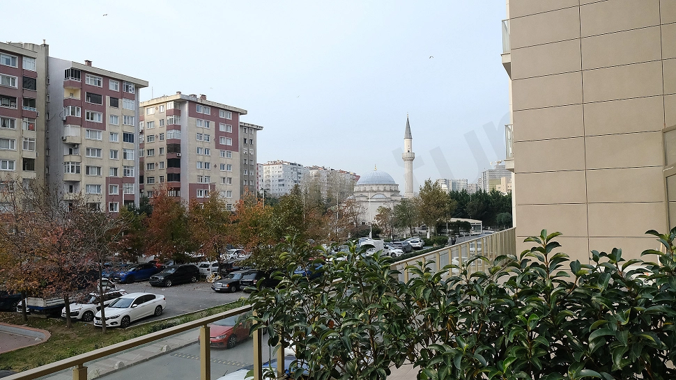 İstanbul Zeytinburnu'nda şehir manzaralı daire fotoğrafı.