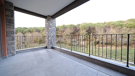 Tam Aile Konsepti: Yardımcı Odalı, Çift Balkonlu 4.5+1 Orman Evi