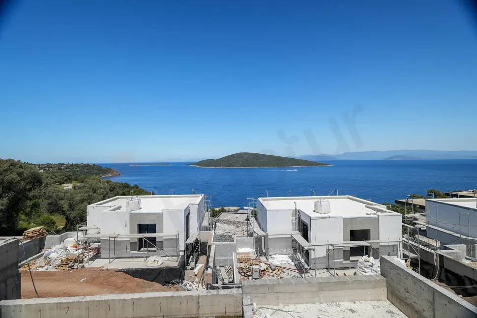 Deniz ve sahil şeridini gören panoramik manzara