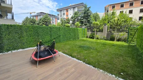 Beylikdüzü'nde Bol Doğal Işıklı, 3 Banyolu ve Geniş Teraslı 2+1 Dubleks