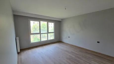 Beylikdüzü'nde Bol Doğal Işıklı, 3 Banyolu ve Geniş Teraslı 2+1 Dubleks