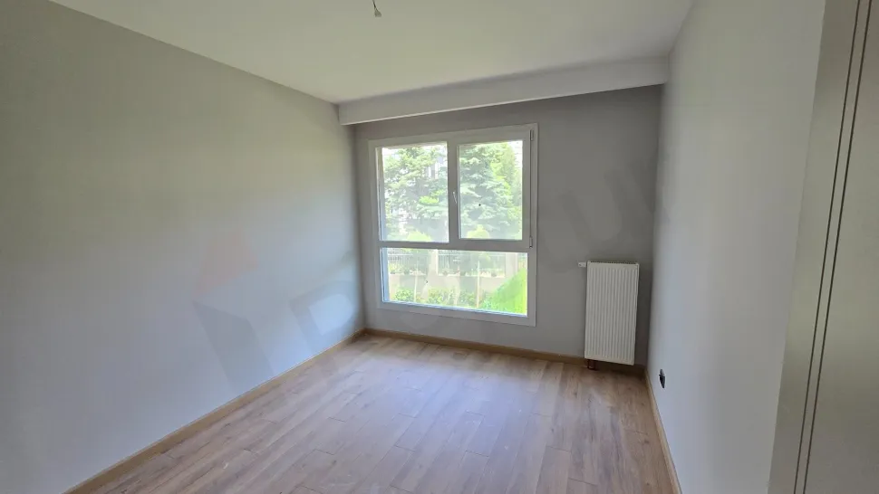 Beylikdüzü'nde Bol Doğal Işıklı, 3 Banyolu ve Geniş Teraslı 2+1 Dubleks