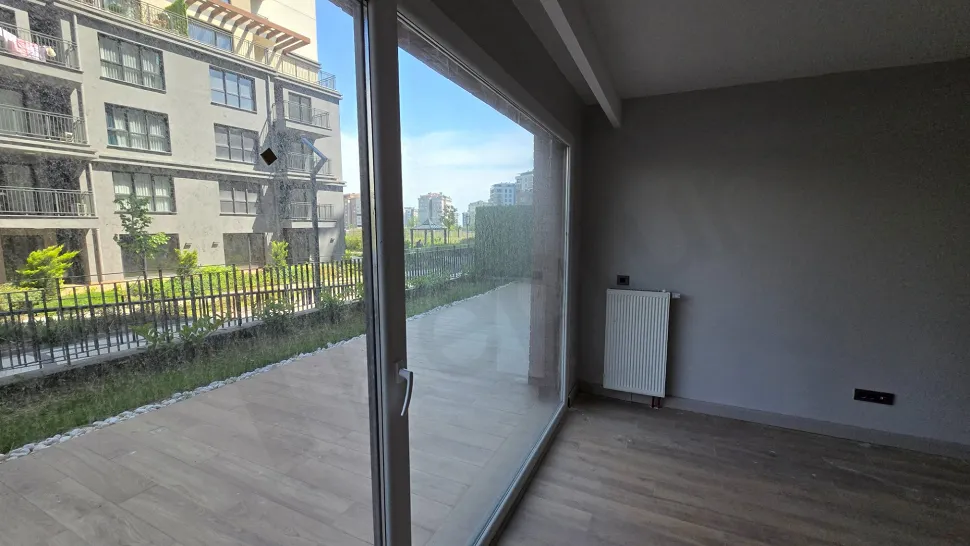 İstanbul Beylikdüzü'nde binaların ve yerleşim alanının panoramik şehir manzarası.