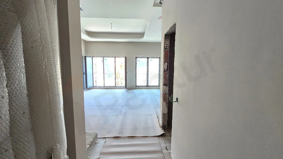 Panoramik Teraslı ve 3 Ebeveyn Banyolu Beşiktaş'ta Satılık 3+1 Çatı Dubleksi