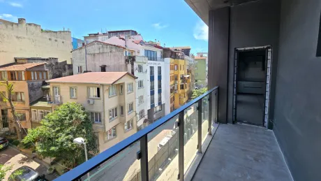 Panoramik Teraslı ve 3 Ebeveyn Banyolu Beşiktaş'ta Satılık 3+1 Çatı Dubleksi