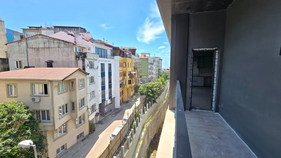 Panoramik Teraslı ve 3 Ebeveyn Banyolu Beşiktaş'ta Satılık 3+1 Çatı Dubleksi