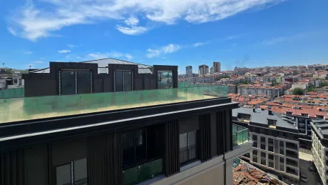 Panoramik Teraslı ve 3 Ebeveyn Banyolu Beşiktaş'ta Satılık 3+1 Çatı Dubleksi
