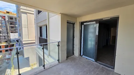 Elit Lokasyonda Geniş Balkonlu ve Kapalı Mutfaklı Satılık 4+1 Daire