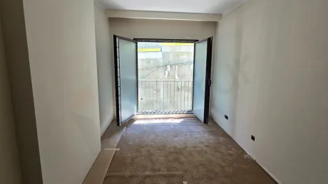 Elit Lokasyonda Geniş Balkonlu ve Kapalı Mutfaklı Satılık 4+1 Daire