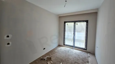 Elit Lokasyonda Geniş Balkonlu ve Kapalı Mutfaklı Satılık 4+1 Daire