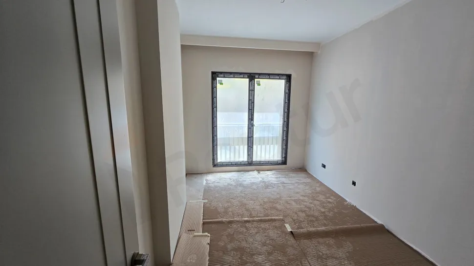 Elit Lokasyonda Geniş Balkonlu ve Kapalı Mutfaklı Satılık 4+1 Daire