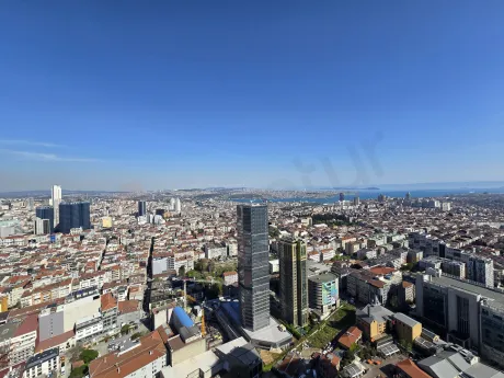 İstanbul Boğazı ve panoramik şehir manzarası görünümü