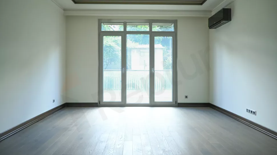 Beyoğlu Satılık 178m² Daire - Kapalı Havuzlu ve Otoparklı Site İçi