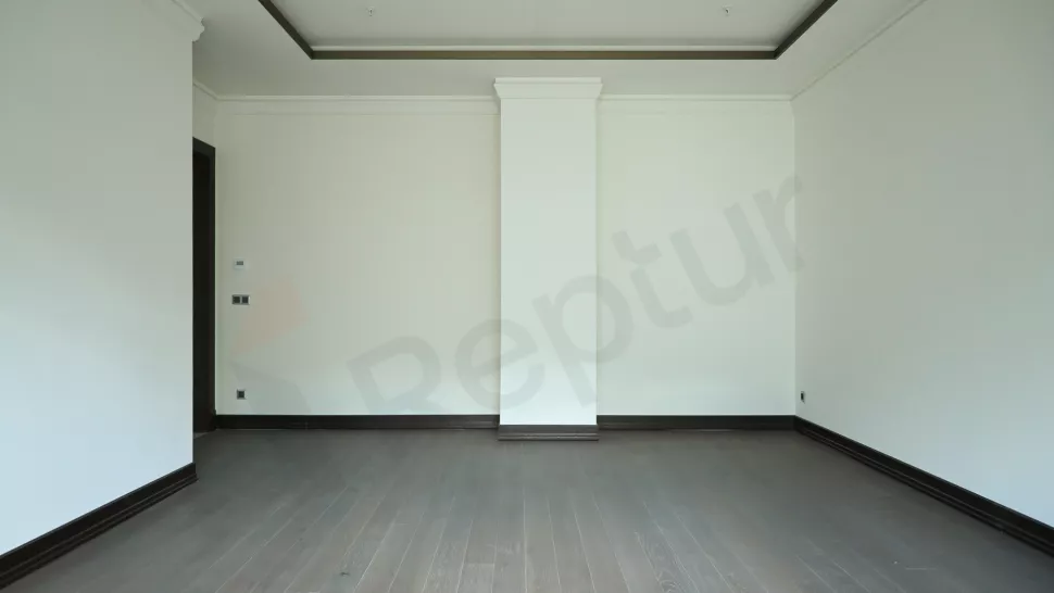 Beyoğlu Satılık 178m² Daire - Kapalı Havuzlu ve Otoparklı Site İçi