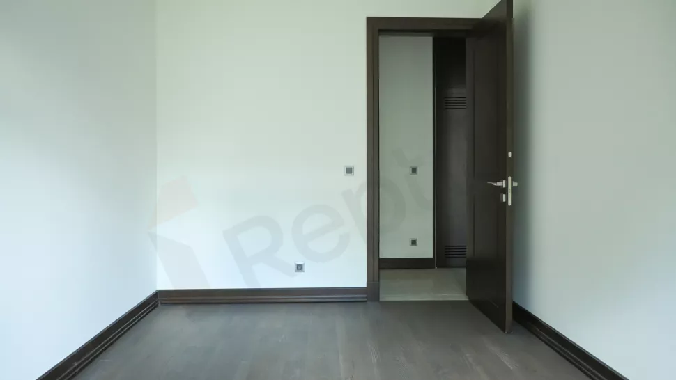 Beyoğlu Satılık 178m² Daire - Kapalı Havuzlu ve Otoparklı Site İçi