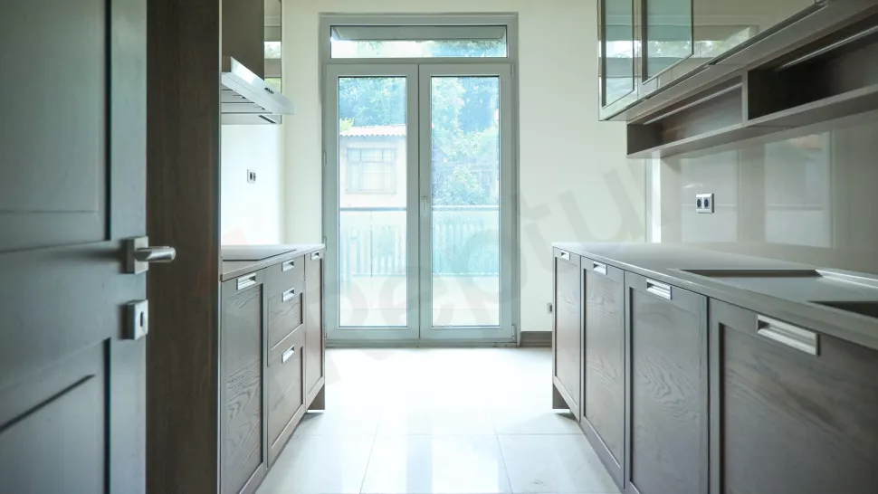 Beyoğlu Satılık 178m² Daire - Kapalı Havuzlu ve Otoparklı Site İçi
