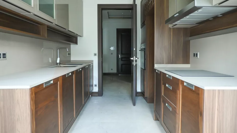 Beyoğlu Satılık 178m² Daire - Kapalı Havuzlu ve Otoparklı Site İçi