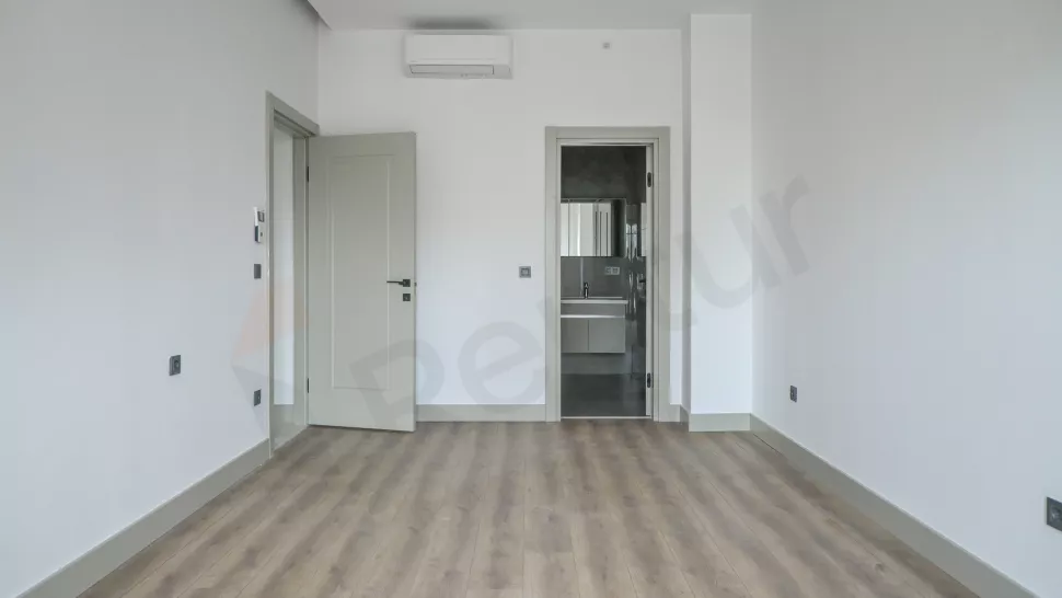 Ataşehir Satılık Daire: Metroya Direkt Girişli ve Sosyal Tesisli