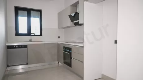 Ataşehir Satılık Daire: Metroya Direkt Girişli ve Sosyal Tesisli