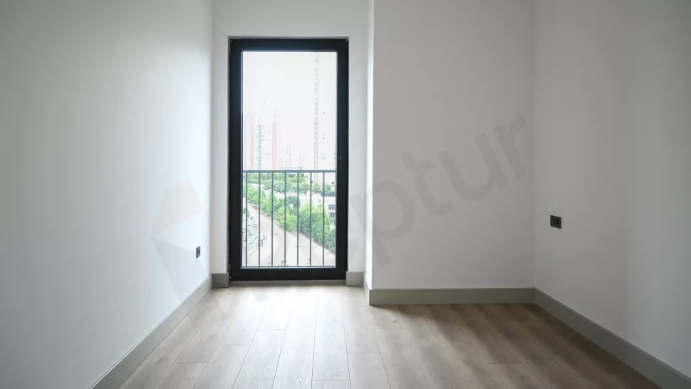 Ataşehir Satılık Daire: Metroya Direkt Girişli ve Sosyal Tesisli