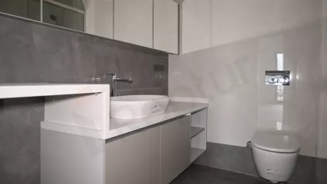 Ataşehir Satılık Daire: Metroya Direkt Girişli ve Sosyal Tesisli